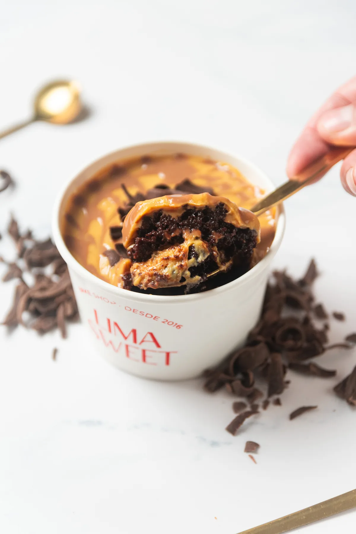 Cookies & cream en vaso individual con migas de oreo, Lima Sweet