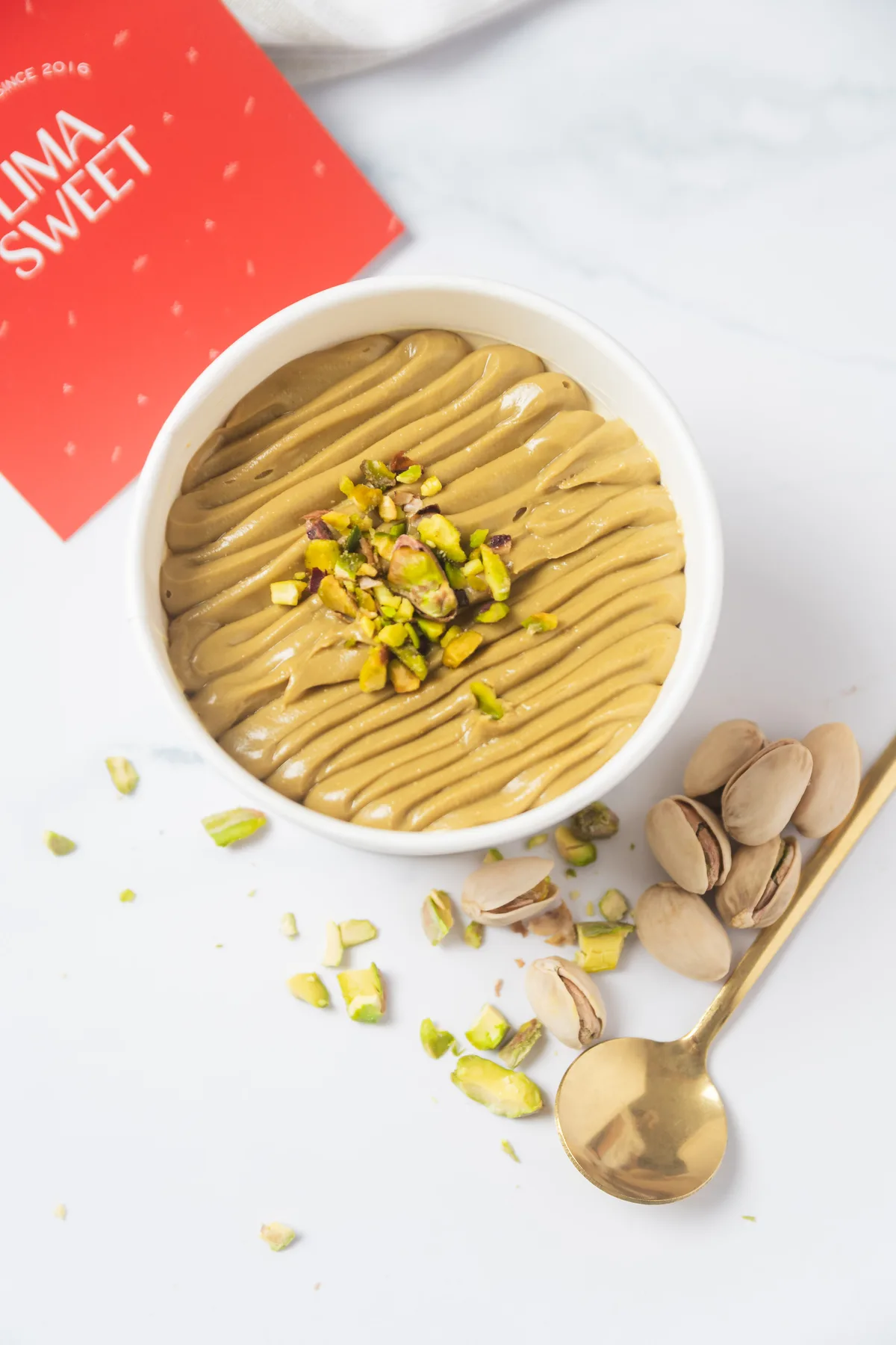 Vasito de crema de pistacho con pistachos picados, Lima Sweet